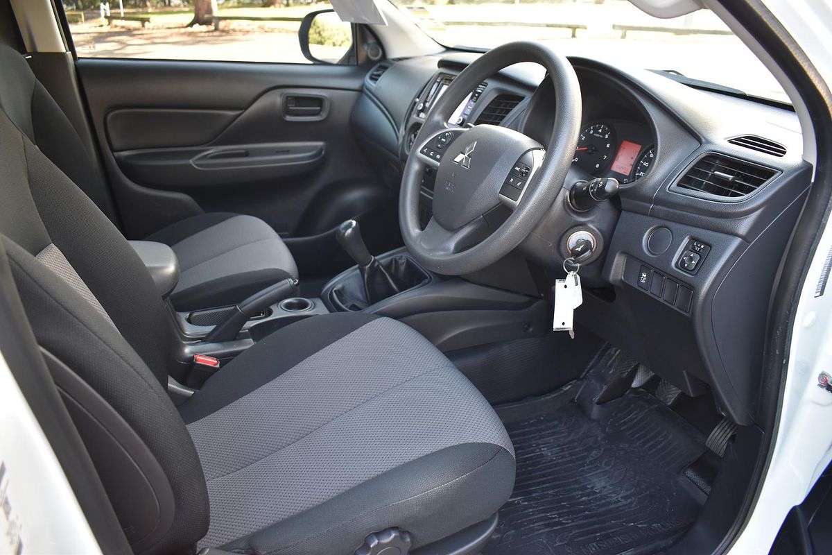 2022 Mitsubishi Triton GLX MR Rear Wheel Drive