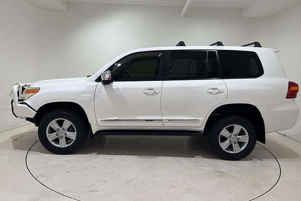 2013 Toyota Landcruiser Sahara VDJ200R