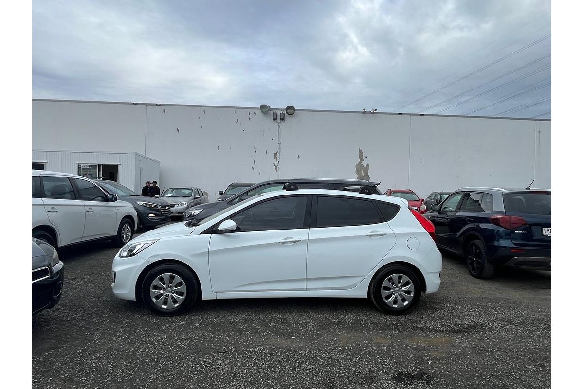 2016 Hyundai Accent Active RB4