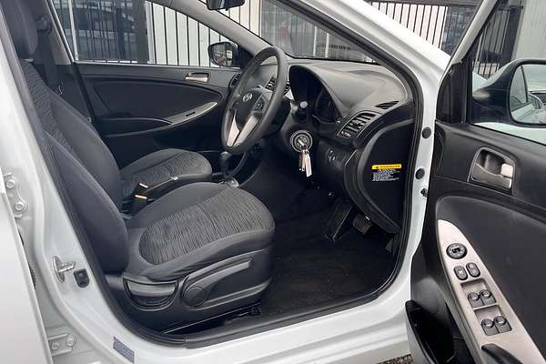 2016 Hyundai Accent Active RB4