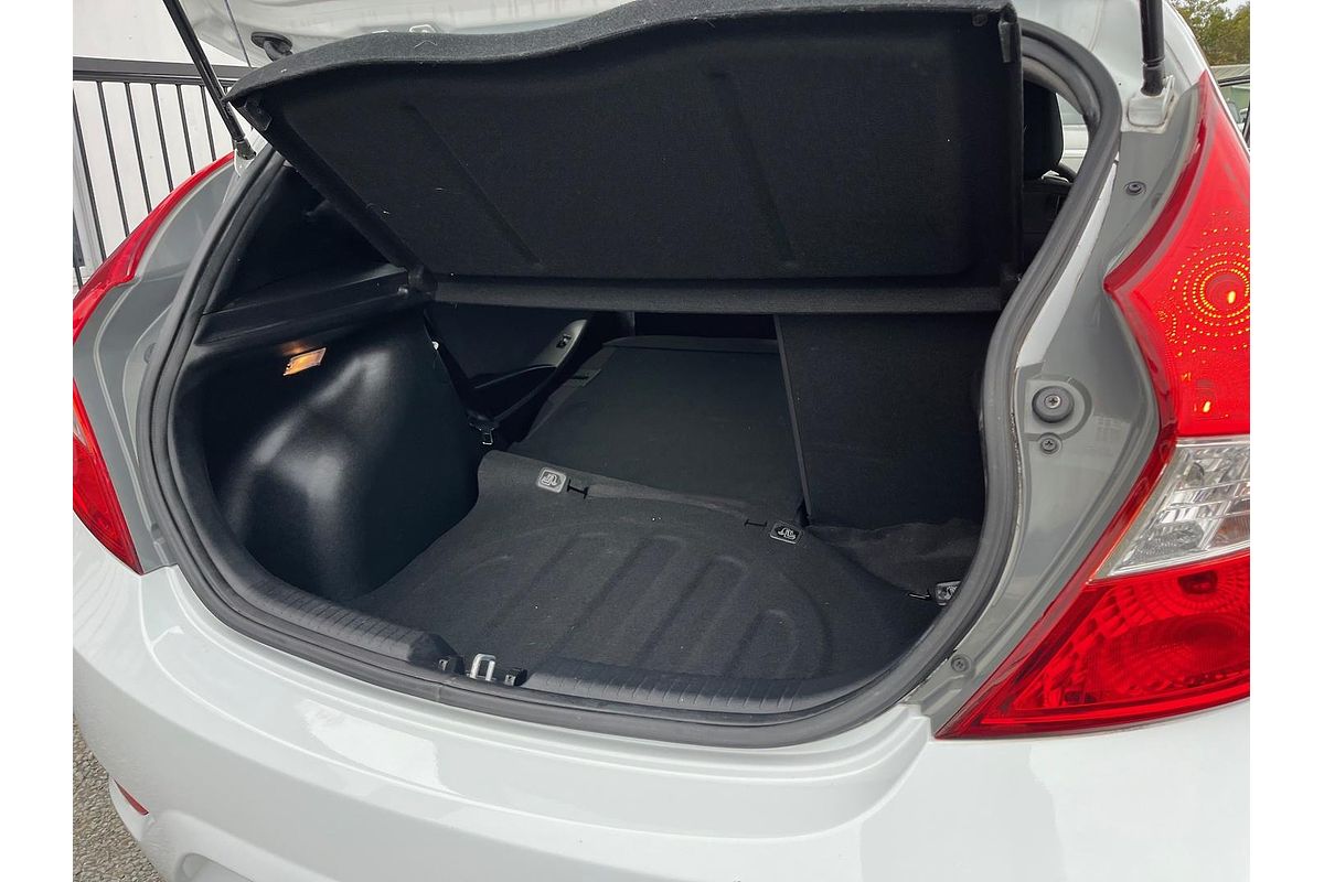 2016 Hyundai Accent Active RB4