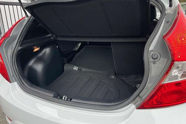 2016 Hyundai Accent Active RB4