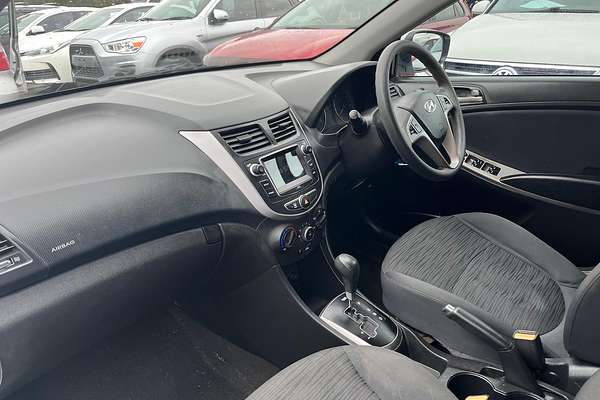 2016 Hyundai Accent Active RB4