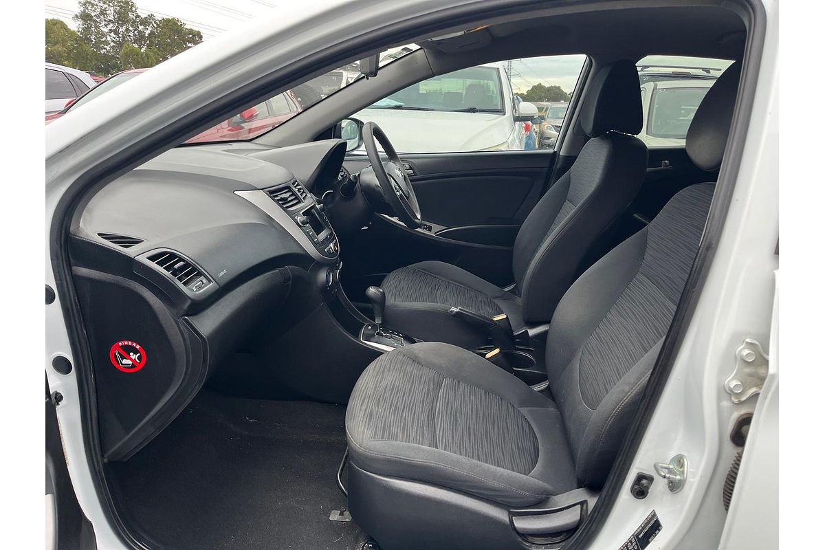 2016 Hyundai Accent Active RB4