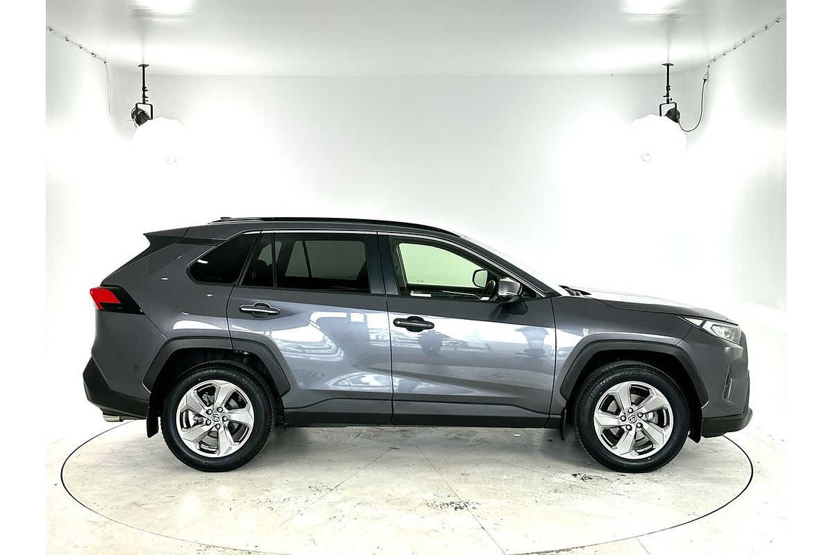 2021 Toyota RAV4 GXL MXAA52R