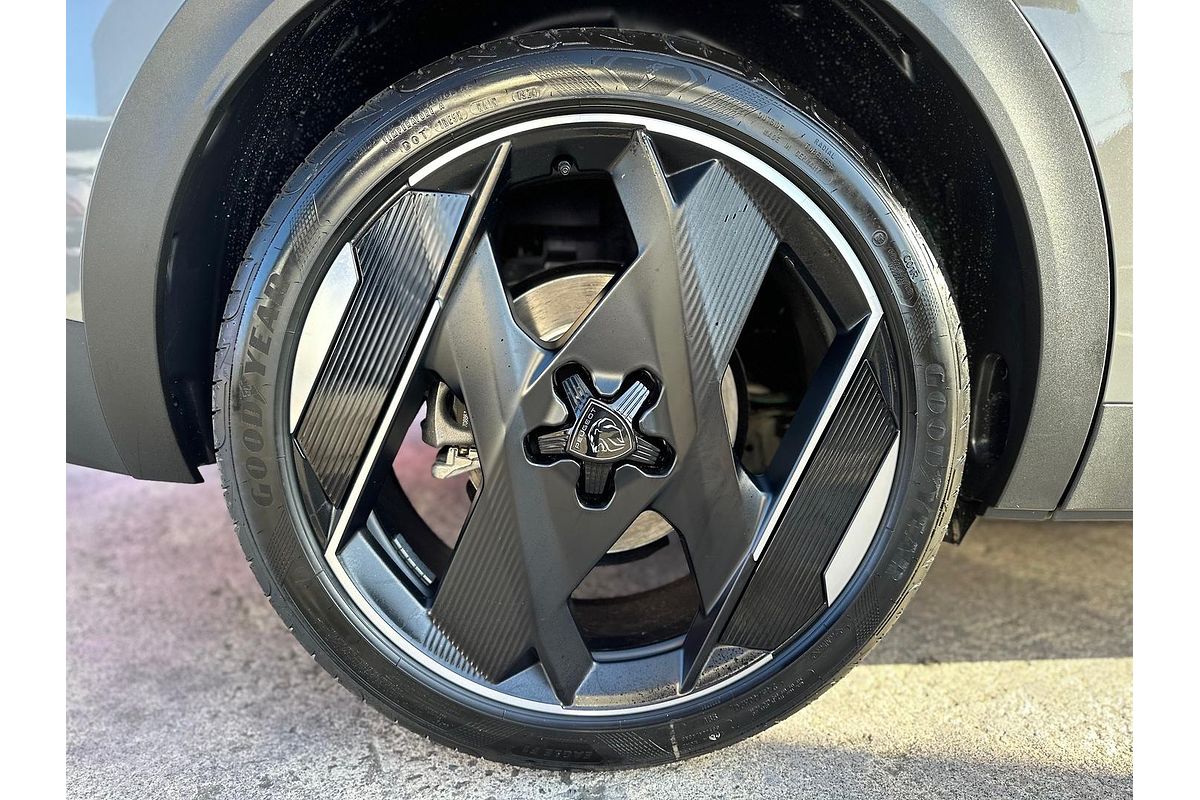 2024 Peugeot 408 GT Plug-In Hybrid P54