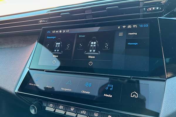 2024 Peugeot 408 GT Plug-In Hybrid P54