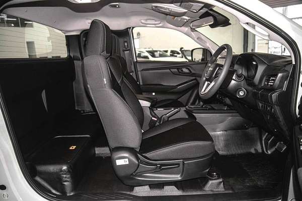 2025 Isuzu D-MAX SX 4X4