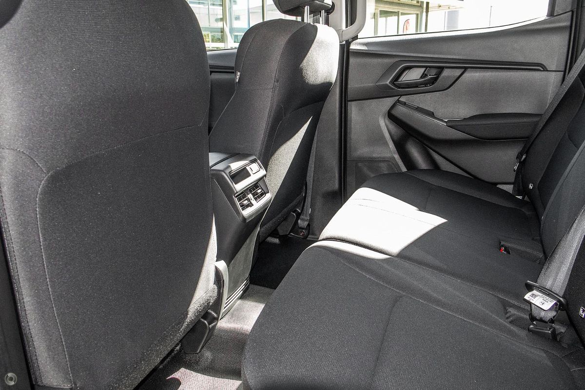 2025 Isuzu D-MAX SX 4X4