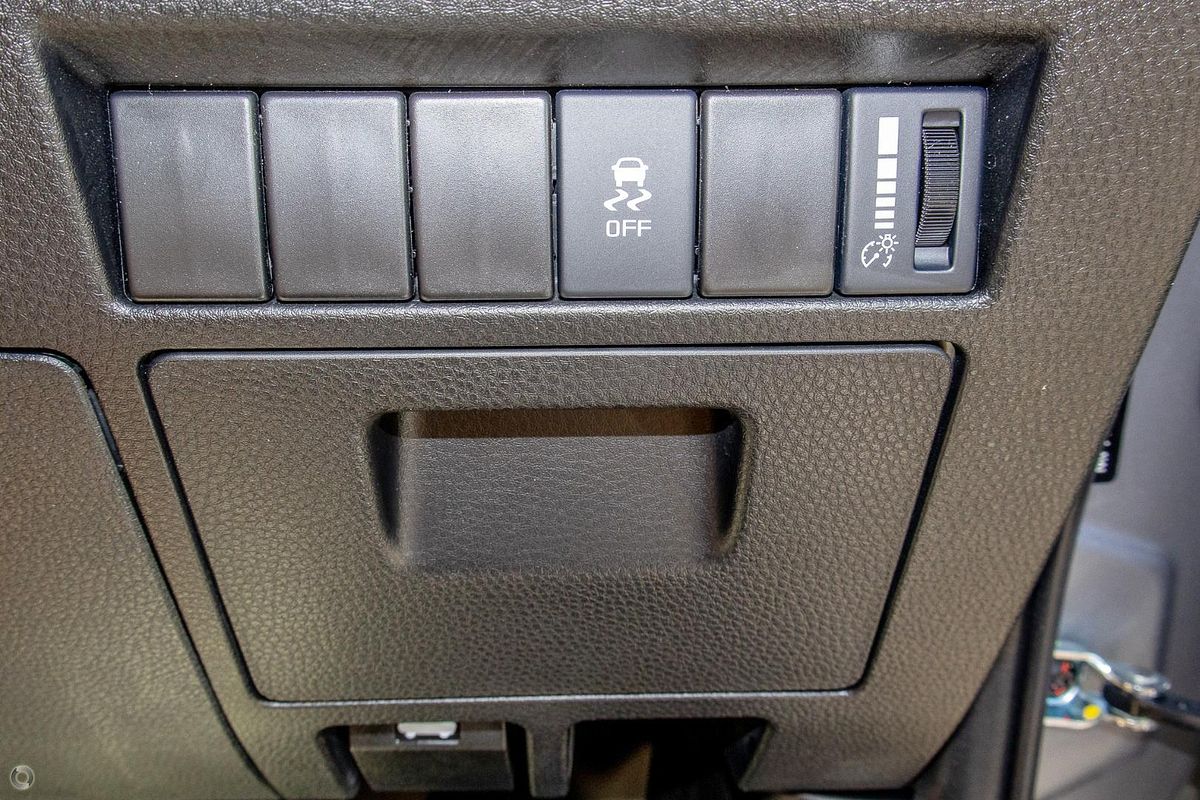 2025 Isuzu D-MAX SX 4X4