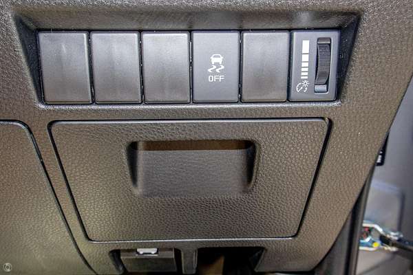 2025 Isuzu D-MAX SX 4X4