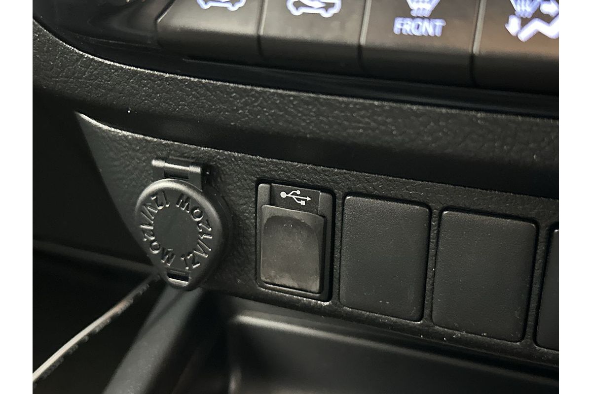 2017 Toyota Hilux SR5 GUN126R 4X4