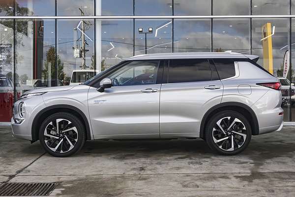 2024 Mitsubishi Outlander PHEV Exceed ZM