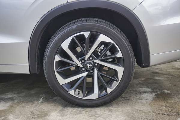 2024 Mitsubishi Outlander PHEV Exceed ZM