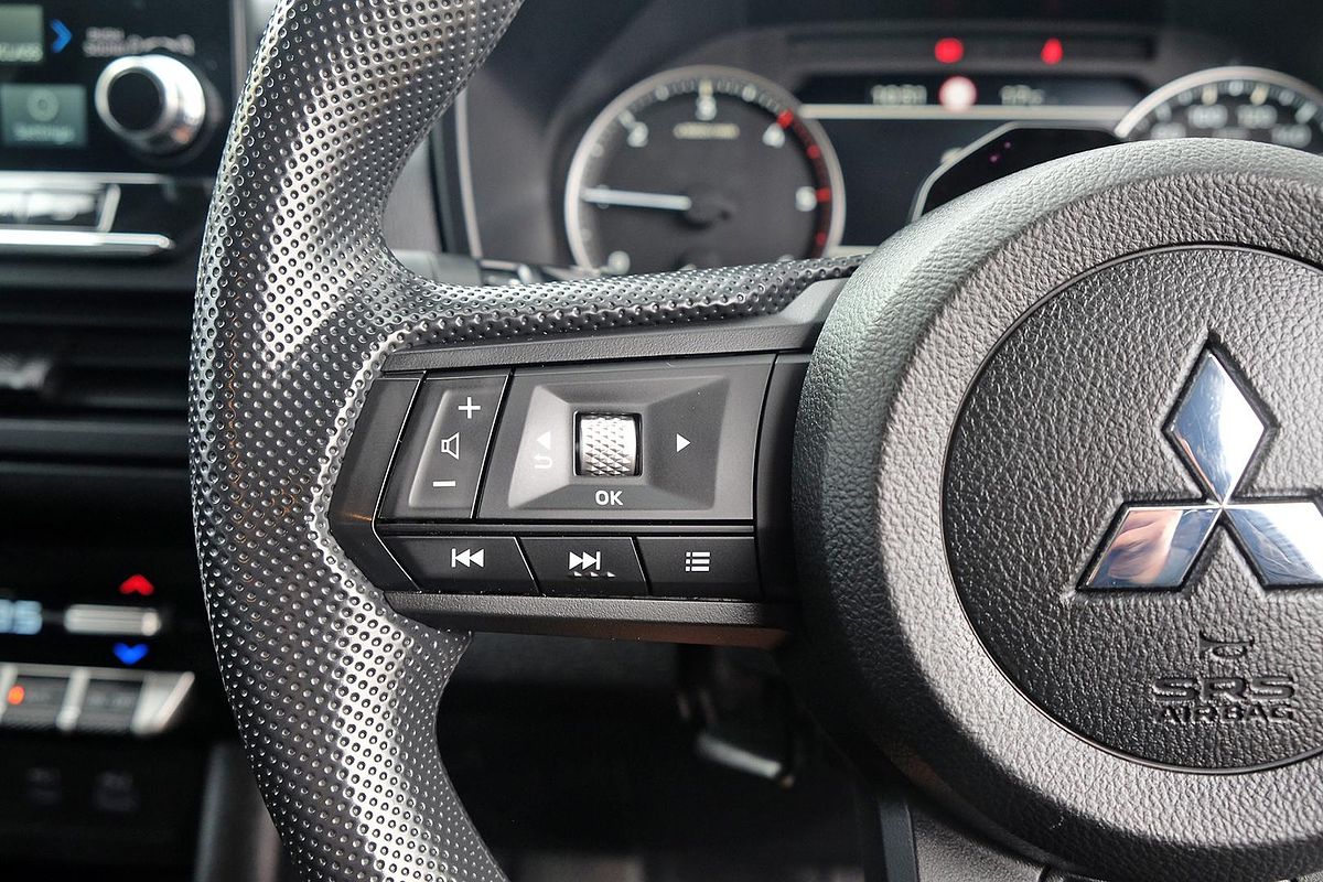 2024 Mitsubishi Triton GLX MV 4X4