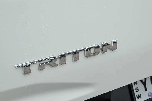 2024 Mitsubishi Triton GLX MV 4X4