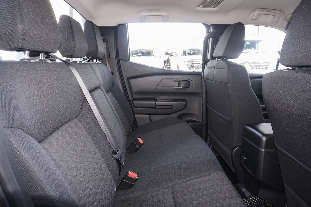 2024 Mitsubishi Triton GLX MV 4X4