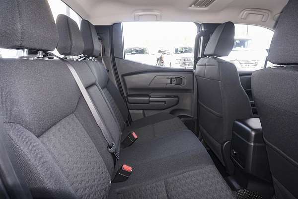 2024 Mitsubishi Triton GLX MV 4X4