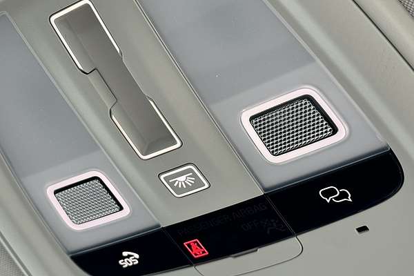 2024 Volvo XC60 Ultimate B5 Bright