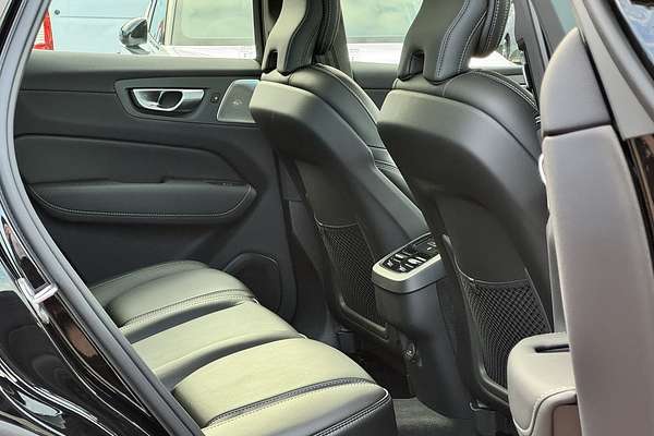 2024 Volvo XC60 Ultimate B5 Bright