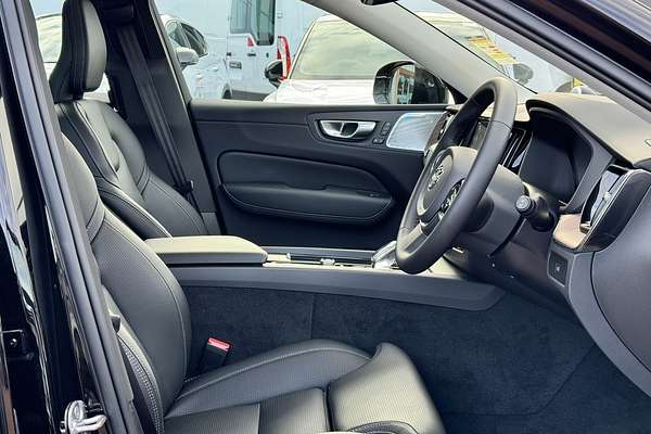 2024 Volvo XC60 Ultimate B5 Bright