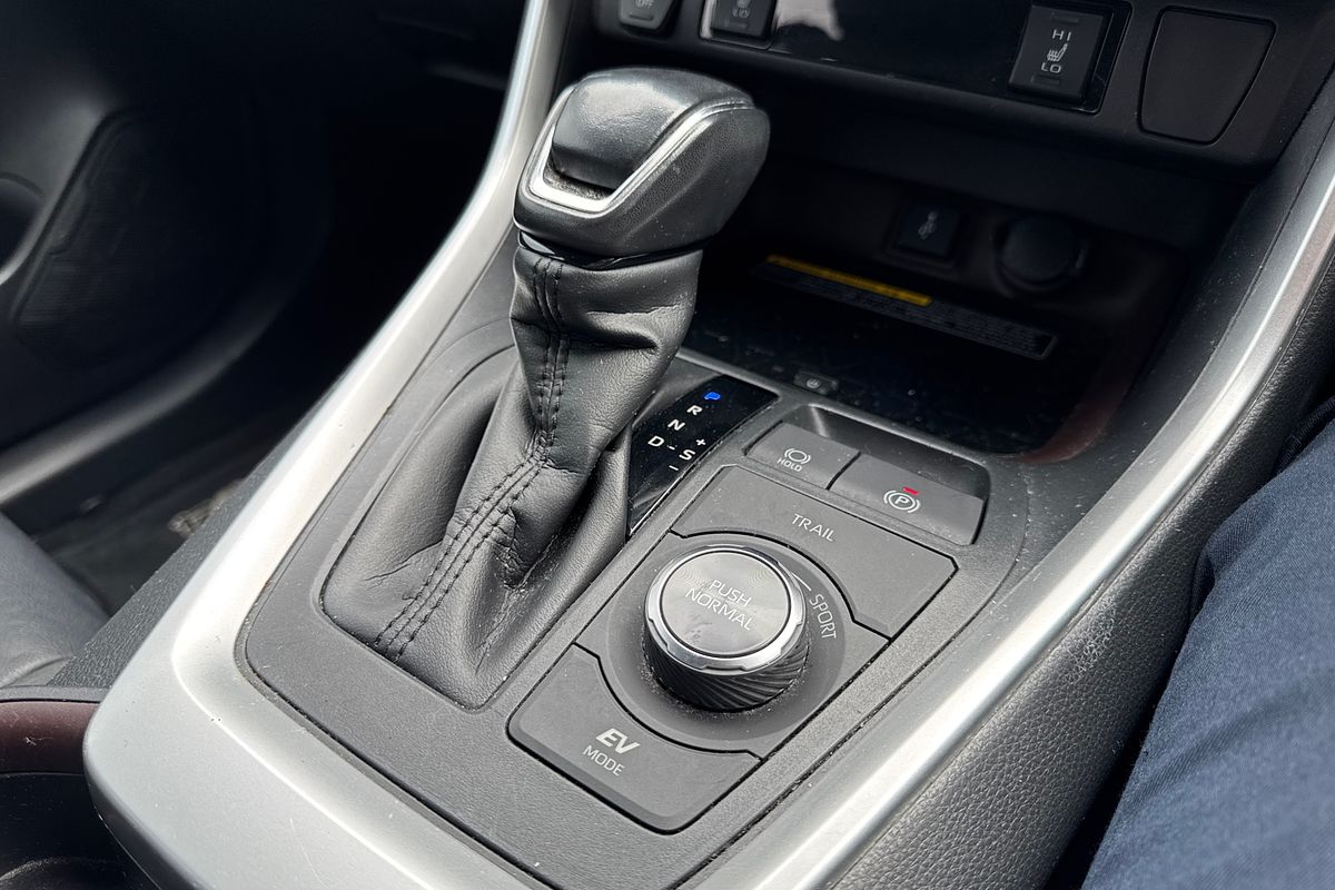 2020 Toyota RAV4 Cruiser AXAH52R