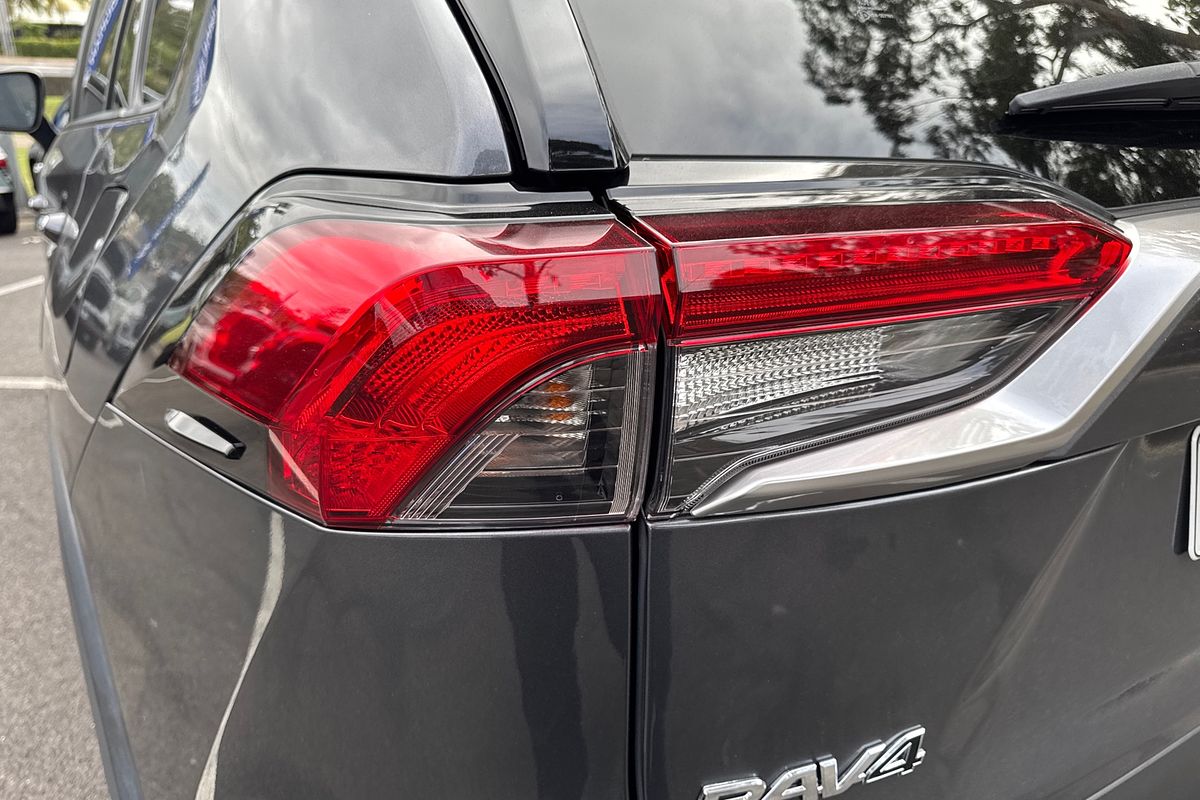 2020 Toyota RAV4 Cruiser AXAH52R