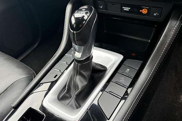 2023 Isuzu MU-X LS-T