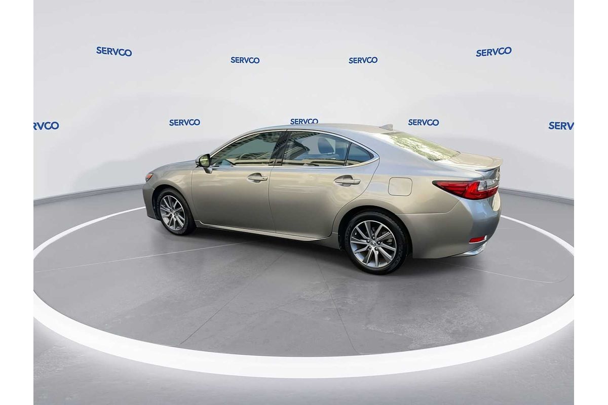 2018 Lexus ES
