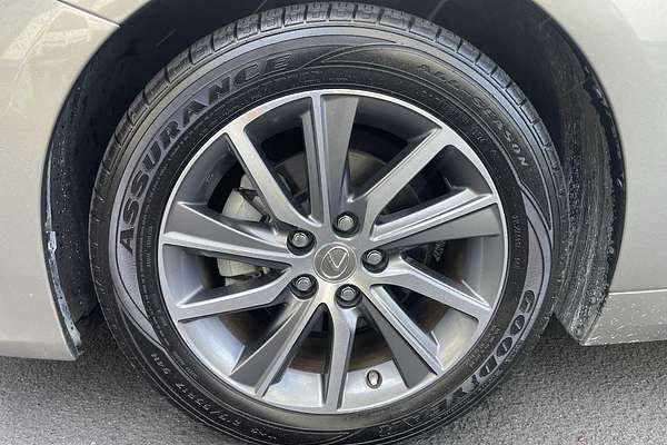 2018 Lexus ES