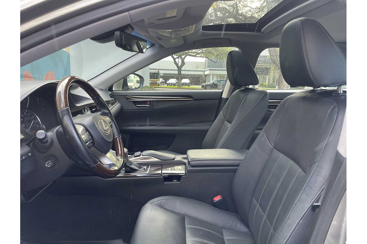 2018 Lexus ES