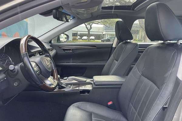 2018 Lexus ES