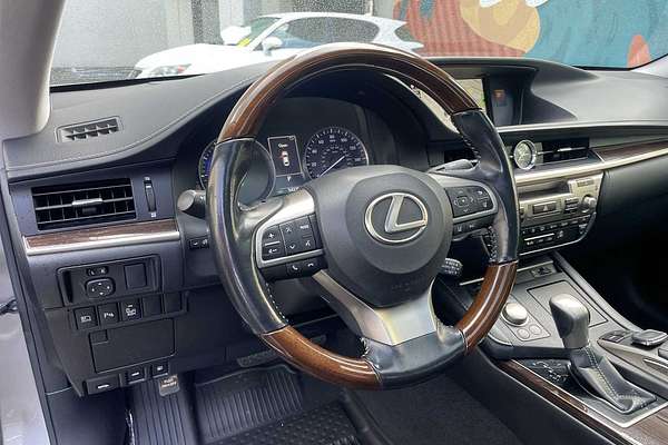 2018 Lexus ES