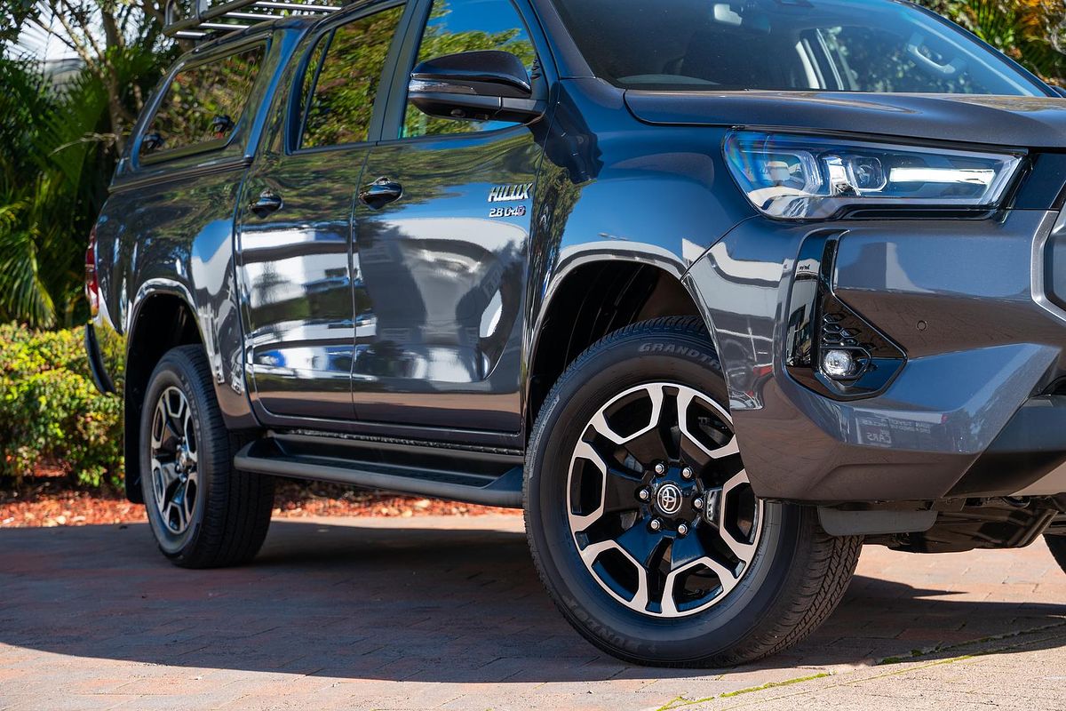 2025 Toyota Hilux SR5 48V GUN126R 4X4