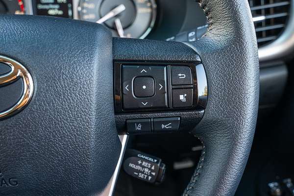 2025 Toyota Hilux SR5 48V GUN126R 4X4