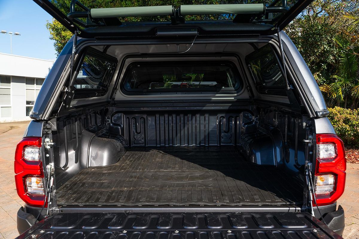 2025 Toyota Hilux SR5 48V GUN126R 4X4