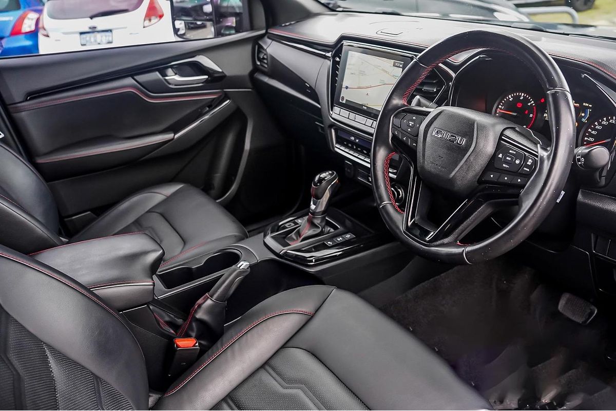 2022 Isuzu D-MAX X-TERRAIN 4X4