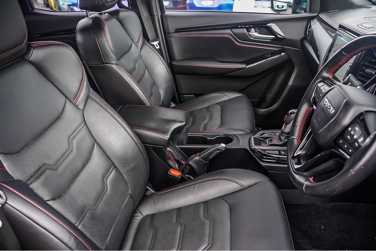 2022 Isuzu D-MAX X-TERRAIN 4X4