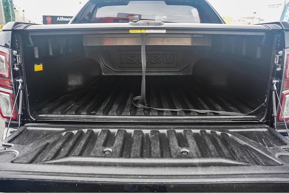 2022 Isuzu D-MAX X-TERRAIN 4X4