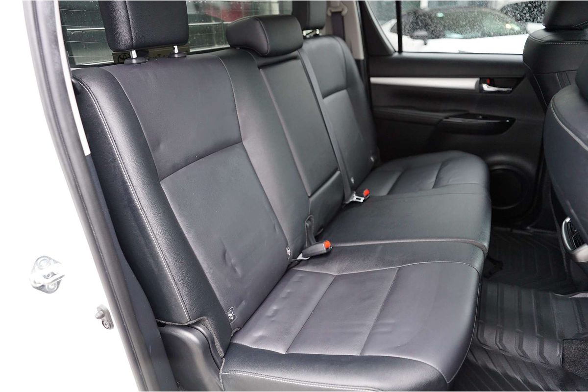 2023 Toyota Hilux SR5 GUN126R