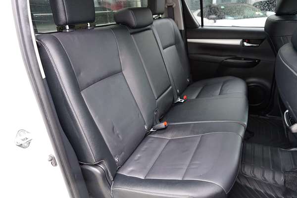 2023 Toyota Hilux SR5 GUN126R