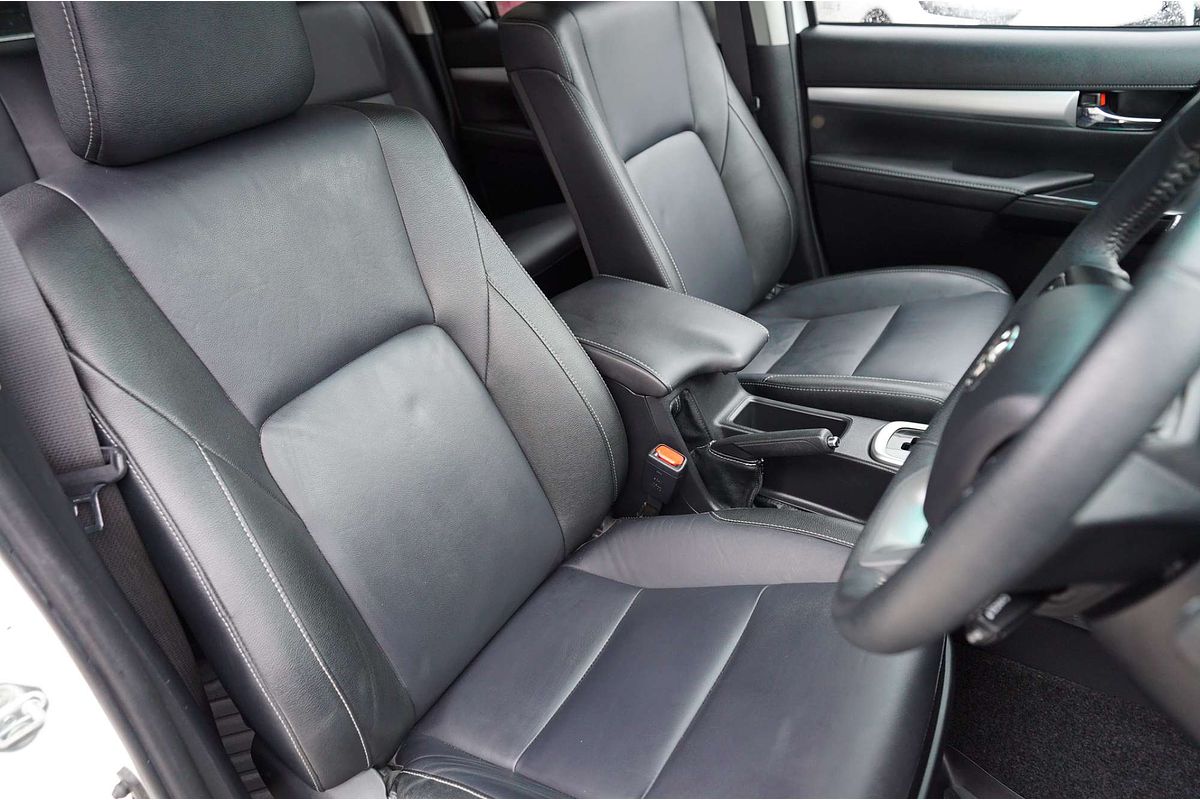 2023 Toyota Hilux SR5 GUN126R
