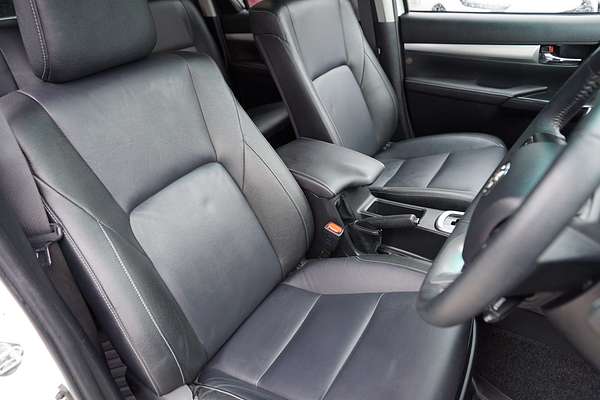 2023 Toyota Hilux SR5 GUN126R