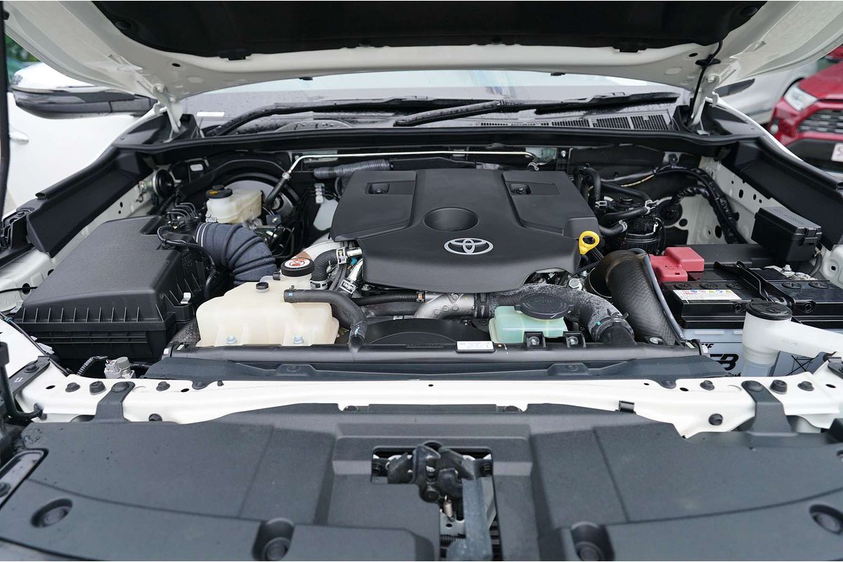 2023 Toyota Hilux SR5 GUN126R