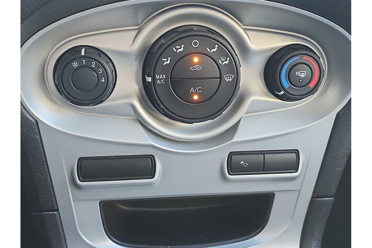 2016 Ford Fiesta SE