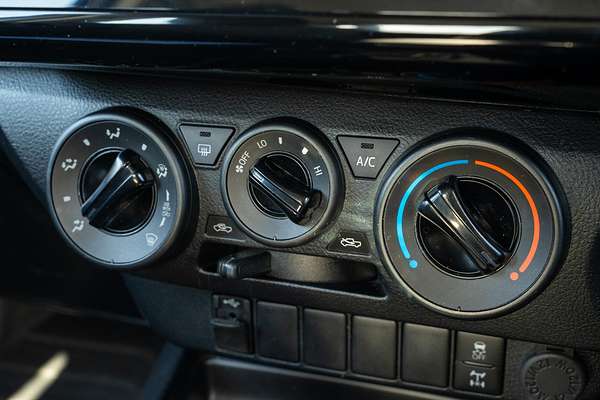 2021 Toyota Hilux SR GUN126R 4X4