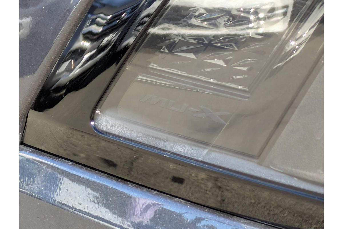 2025 Isuzu MU-X LS-T
