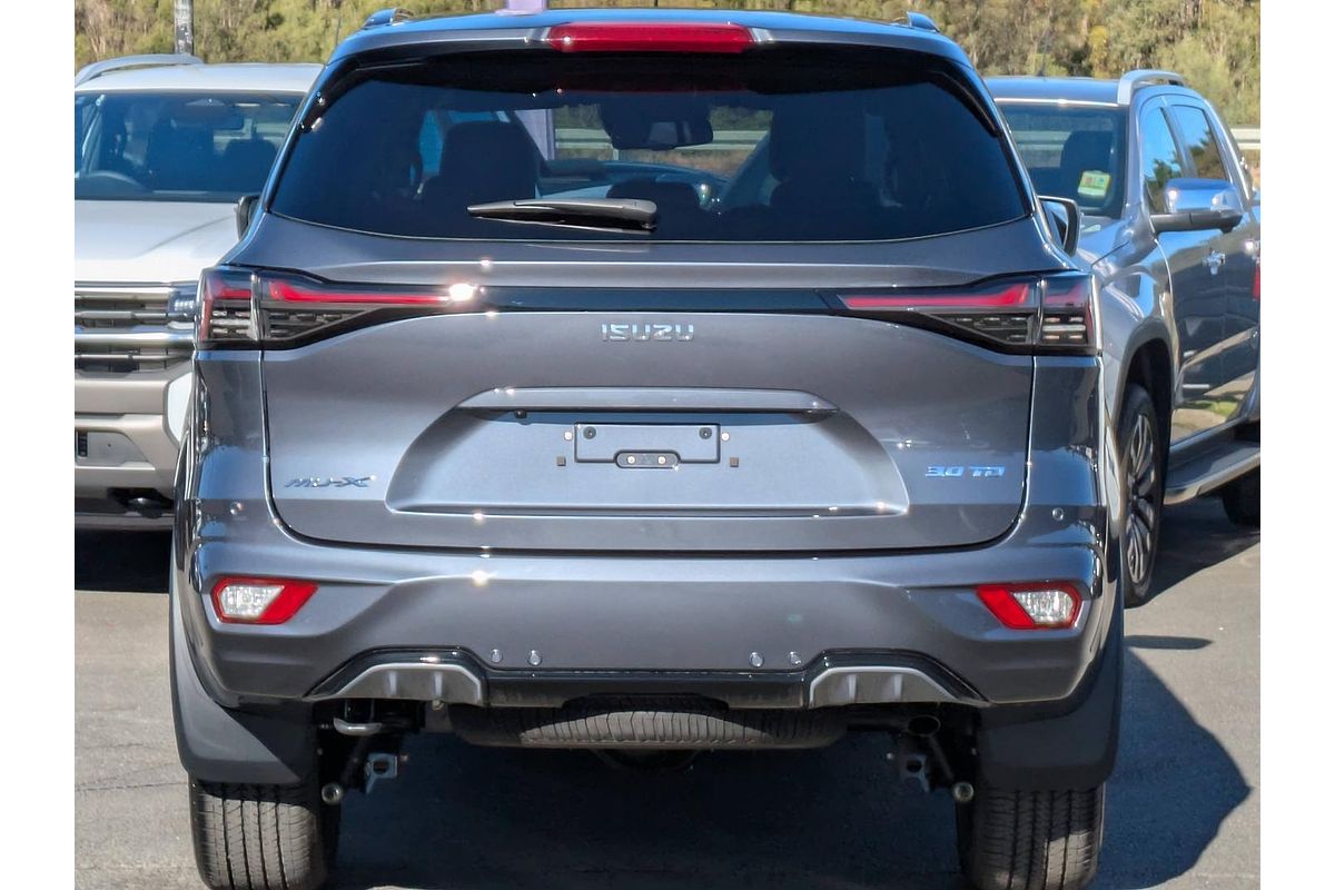 2025 Isuzu MU-X LS-T
