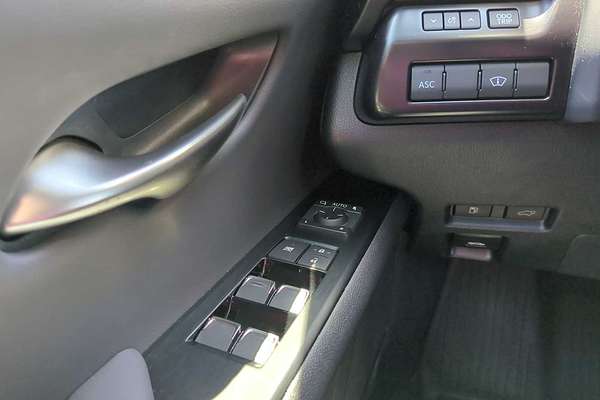 2024 Lexus UX UX 250h F SPORT Handling