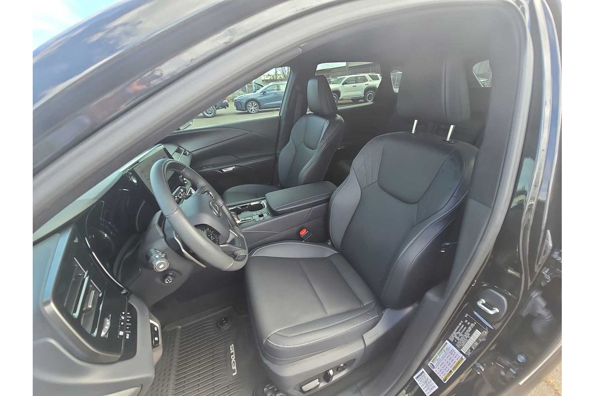 2023 Lexus RX F SPORT Handling